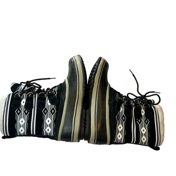 Sorel Waterproof Sherpa lined laced women’s winter duck Boots size 7 - Picture 4 of 8